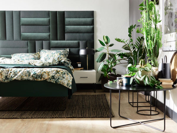 Bedroom with an Upholstered Bed - 5 Inspiring Arrangements