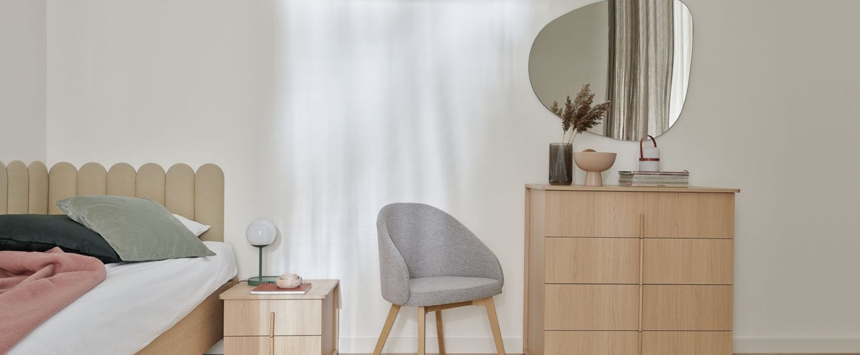 Elegant Dressing Tables & Mirrors in UAE | Modern Dressers | VOX Furniture