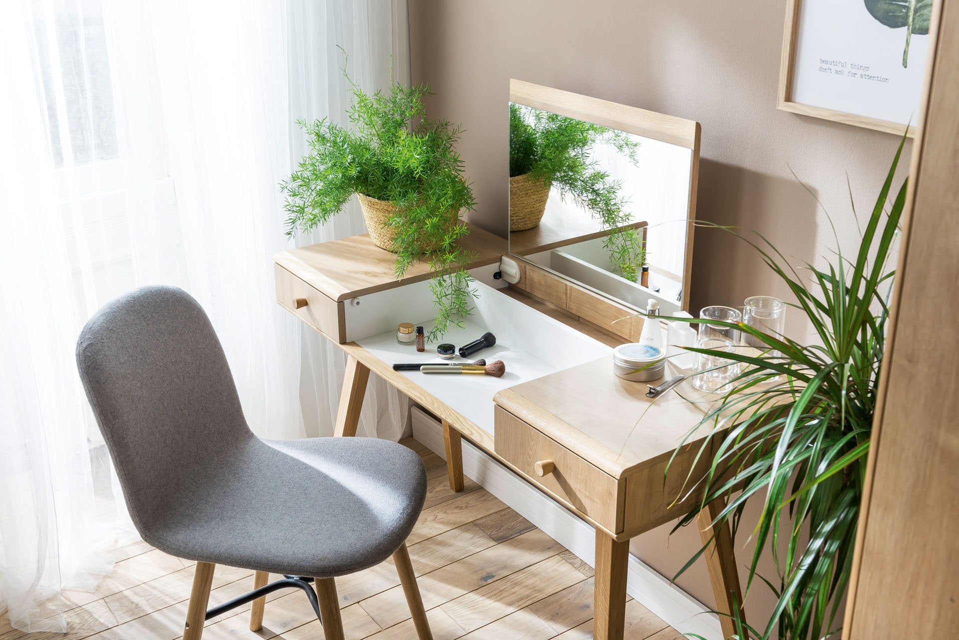 Modern Dressing Tables and Chest Of Drawers In The UAE