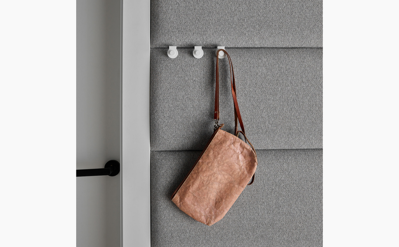 Soform Metallic Hook - Black