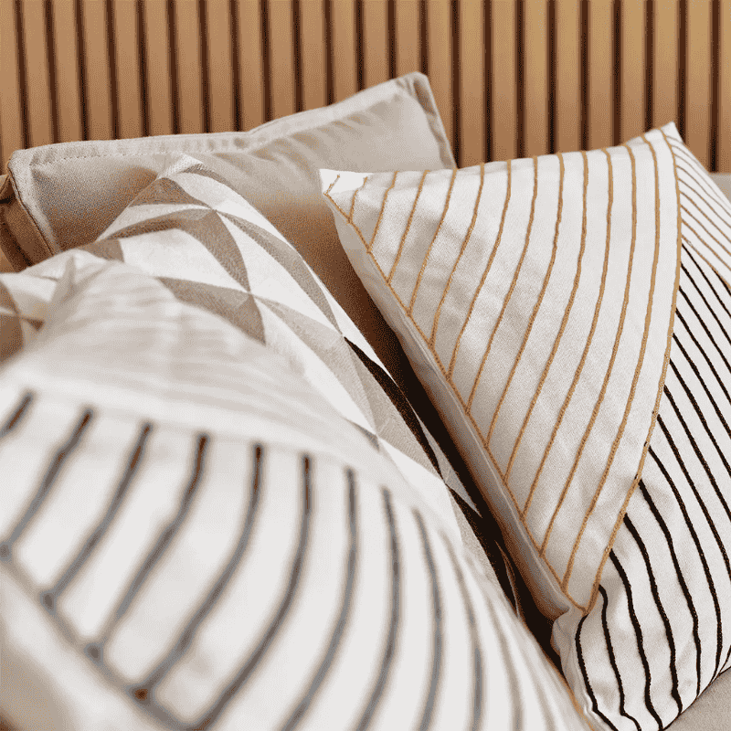 Zona I pillow